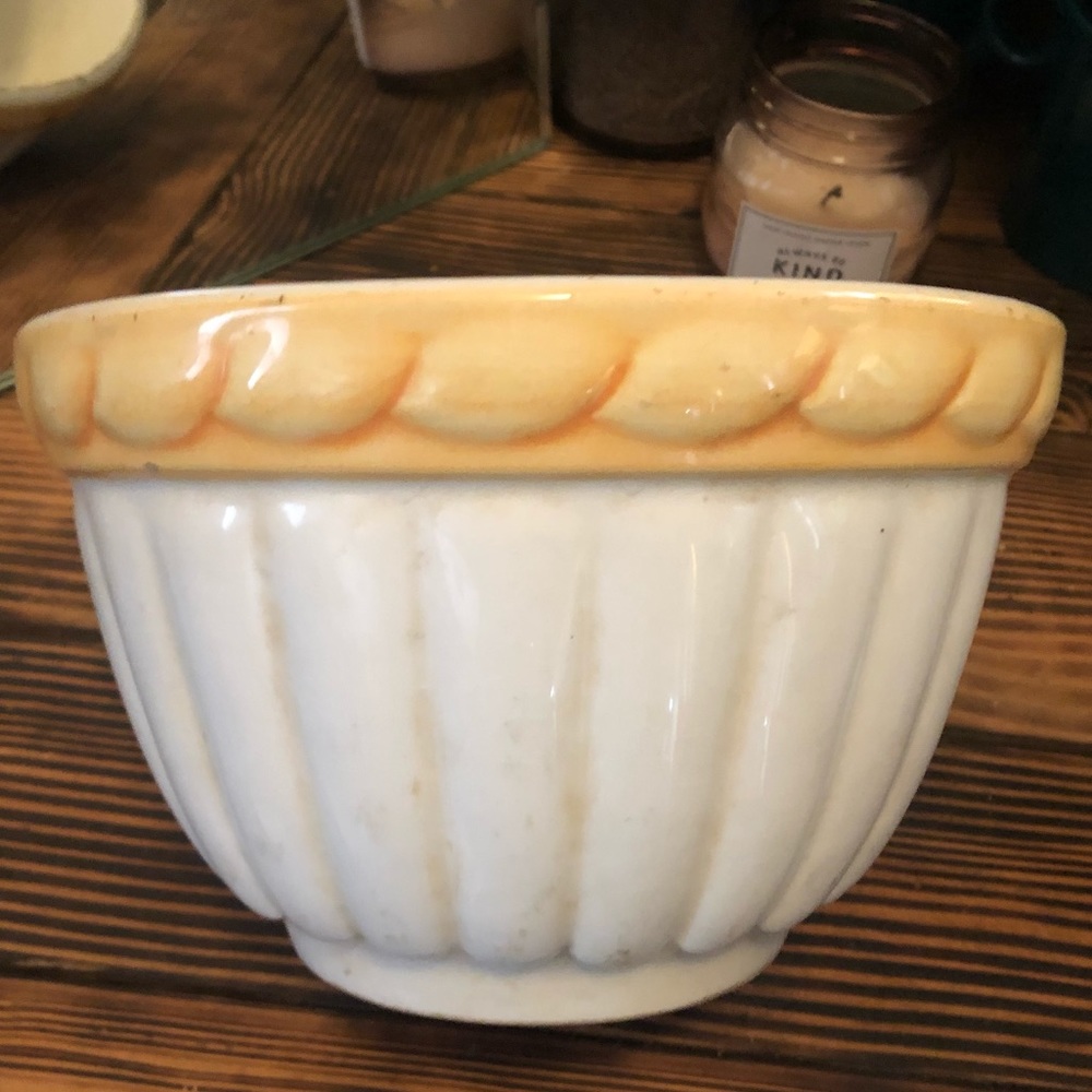 Certified International Corporation Bowl